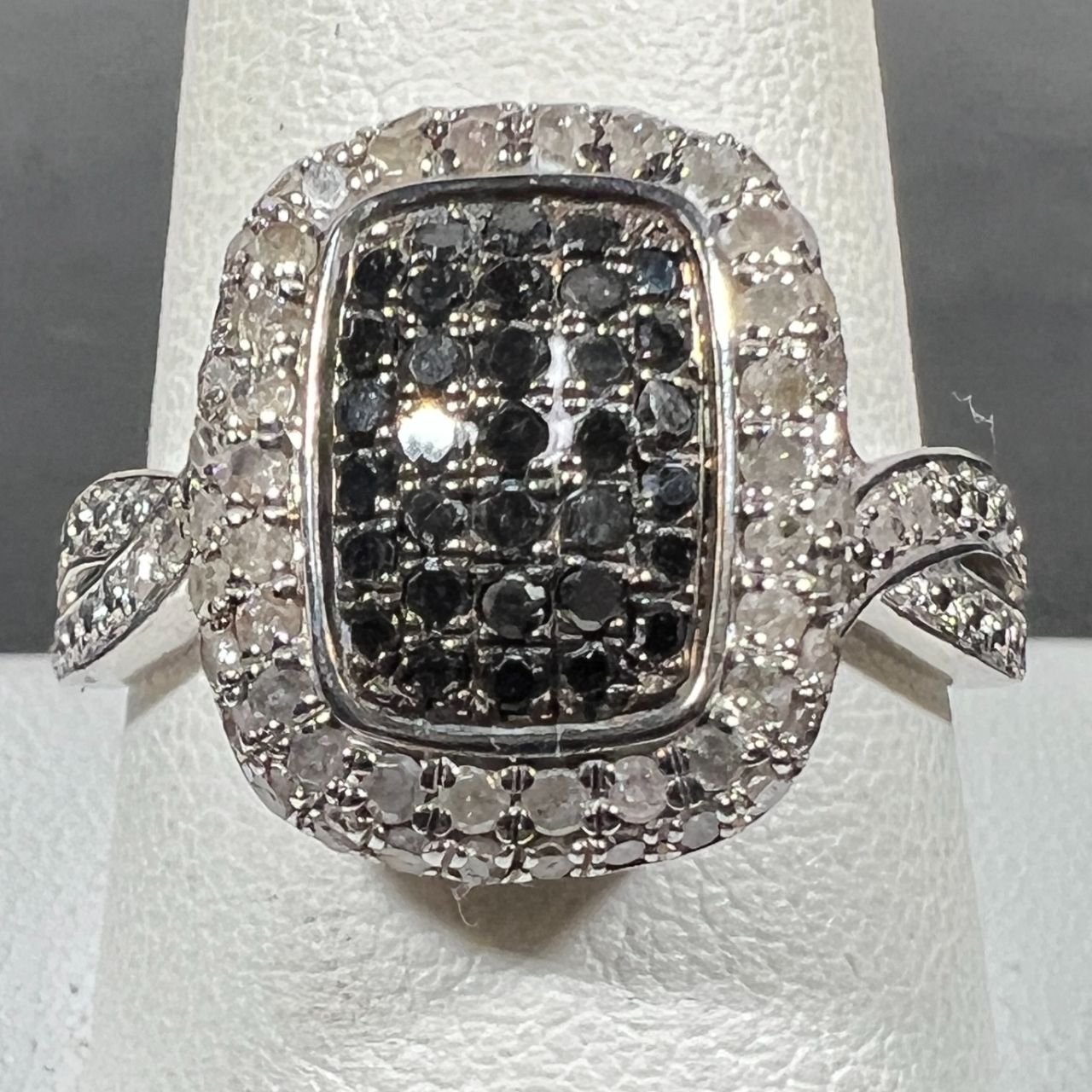 Sterling Silver Black & White Cluster Ring